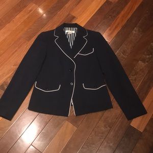 ❤️Casual Corner Size 4 Black and White Blazer❤️